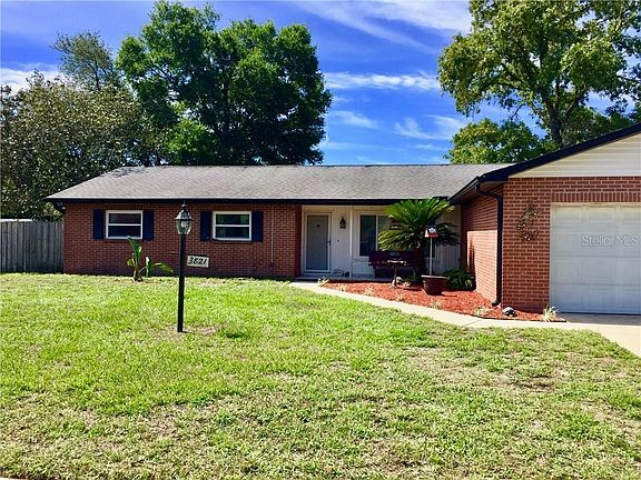 3rd image of 3821 Treadway Dr