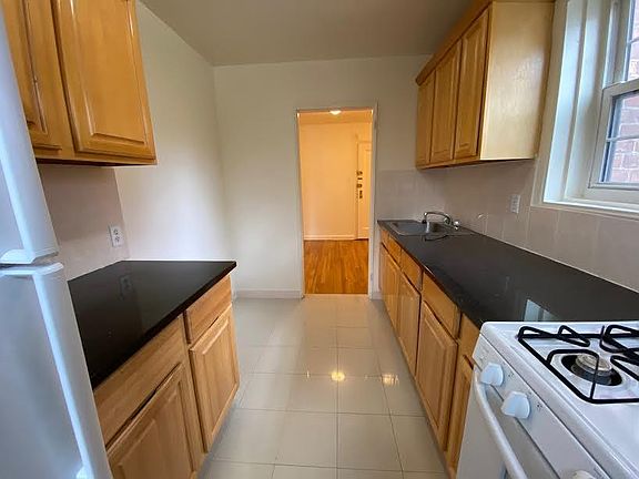 2nd image of 13909 84th Dr Suite 1