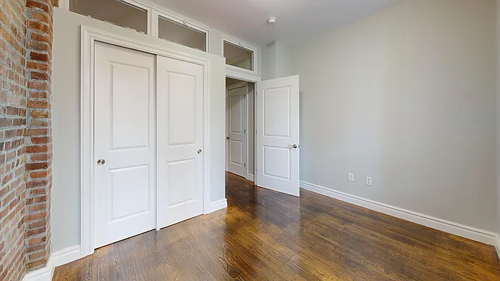 Rented by Bond New York | media 37