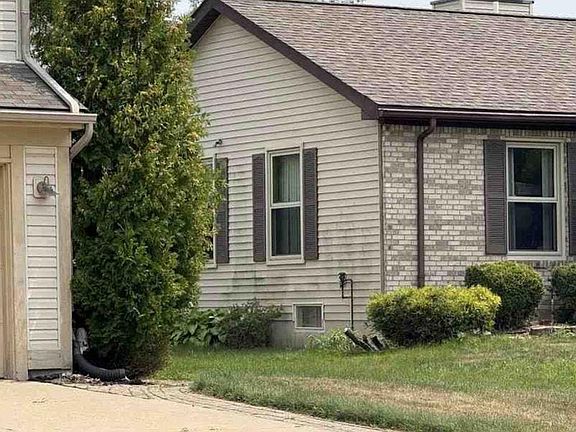 2nd image of 570 N Piper Ct