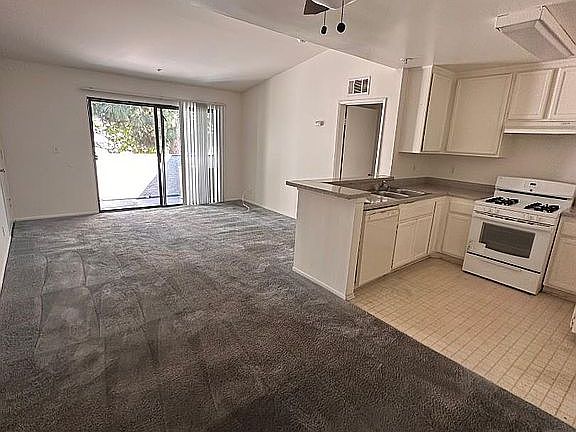 3rd image of 410 S Clementine St APT 206