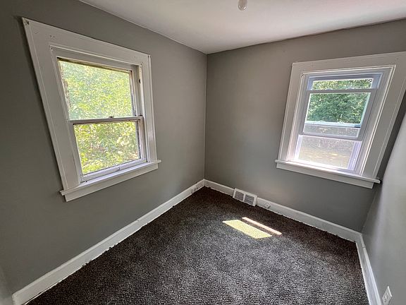 5th image of 10702 Dove Ave