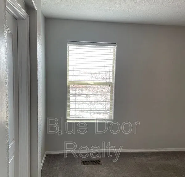 1813 Cortina Loop SE — Photo 11