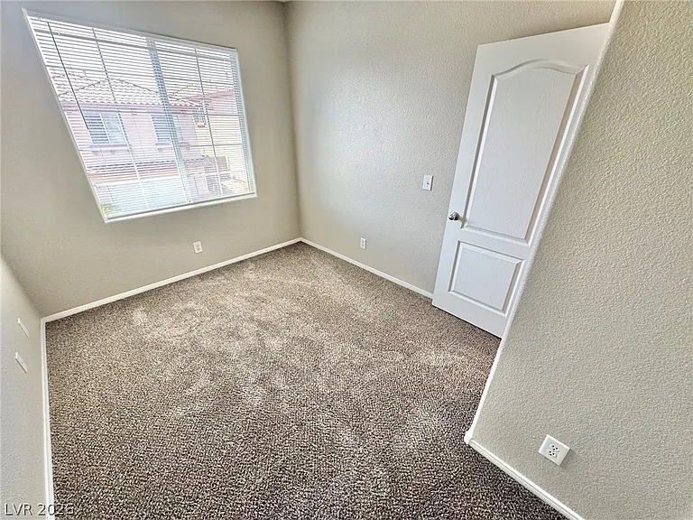 6012 Traviata Ave — Photo 18
