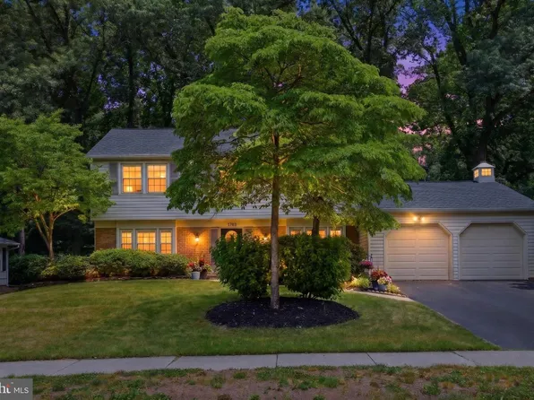 1703 Crofton Pkwy, Crofton, MD 21114