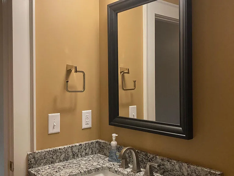 212 S Center St #203 — Photo 18