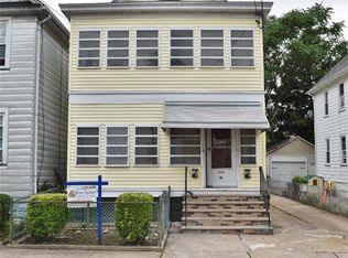 14 Oak St #1, New Brunswick, NJ 08901