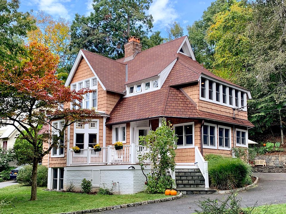327 Ashford Avenue