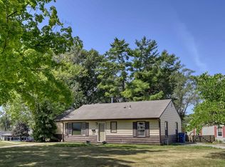 406 NE 67th Pl, Gladstone, MO 64118