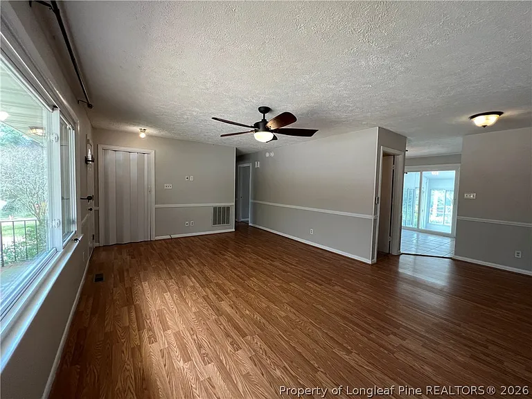 1905 McPherson Ave — Photo 2