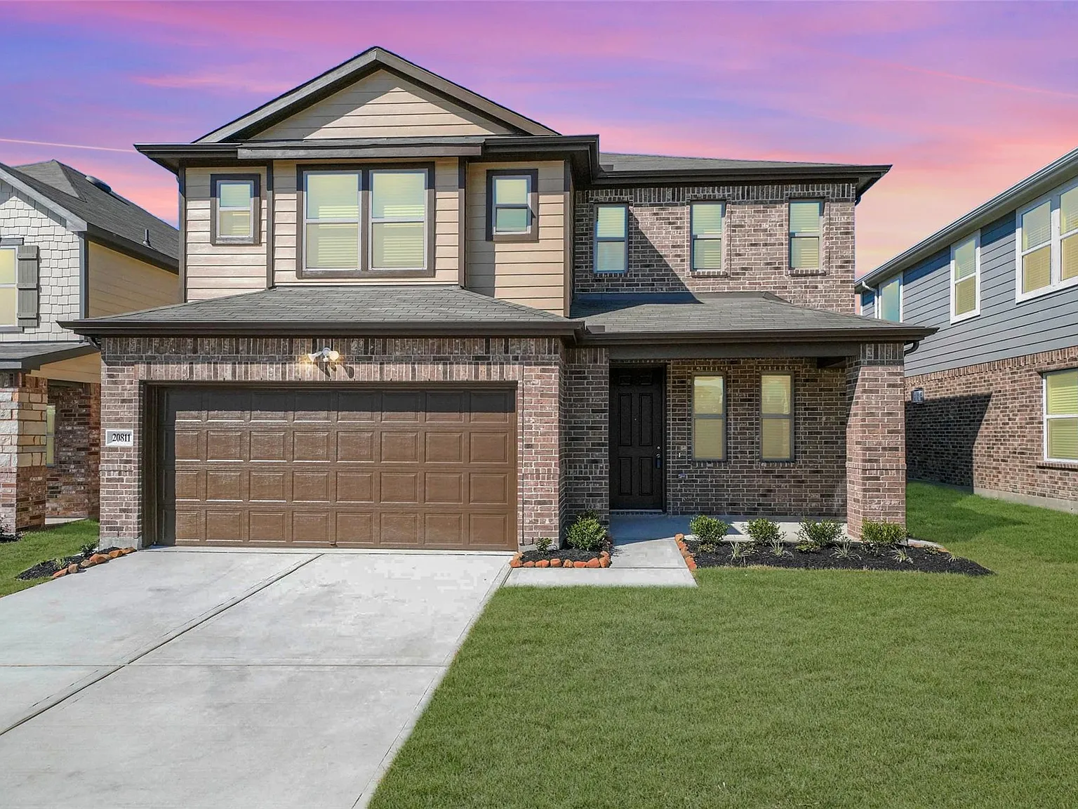 3 bed, 2.5 bath, 2540 sqft, $2,150 — Photo 1