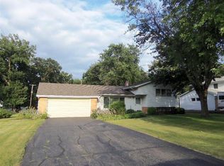 8503 Lee St, Crown Point, IN 46307