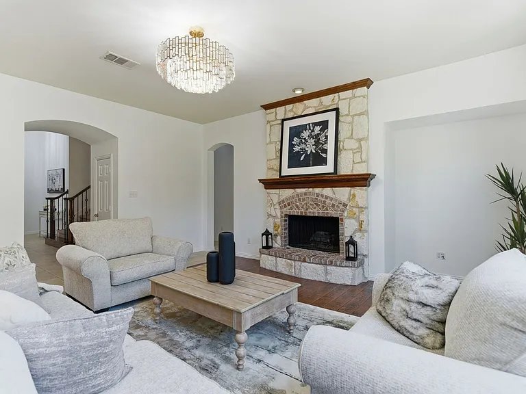 2437 Fawn Meadow Dr — Photo 7