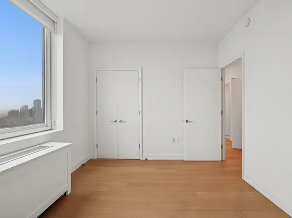 420 East 54th Street image 17 of 39