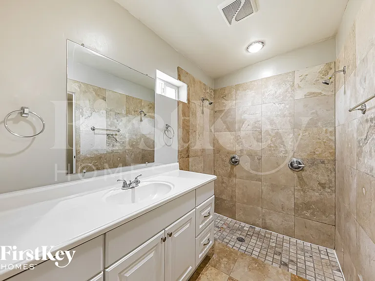 2028 W Schell Dr — Photo 12