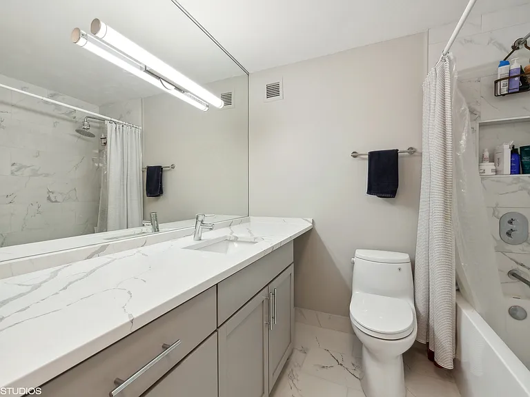 30 E Huron St #3701 — Photo 9
