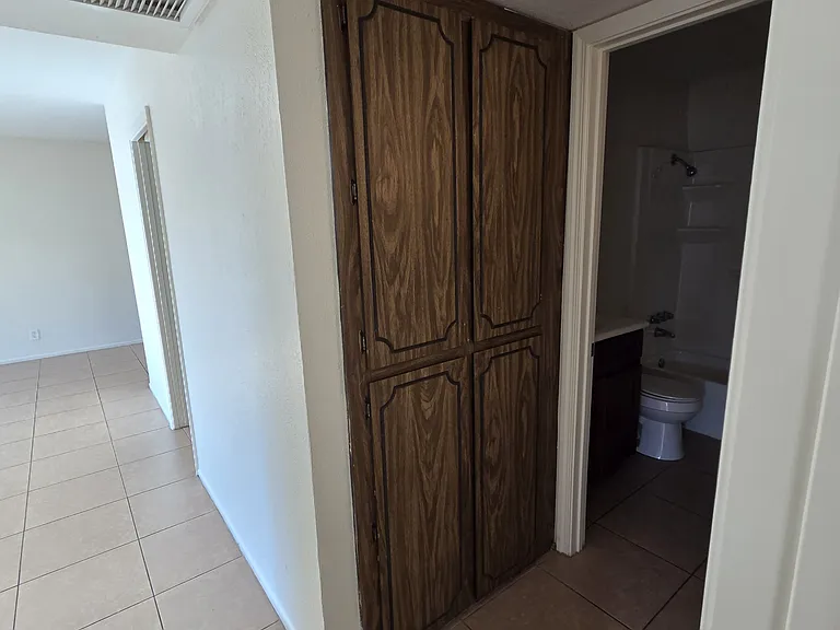 Hall storage