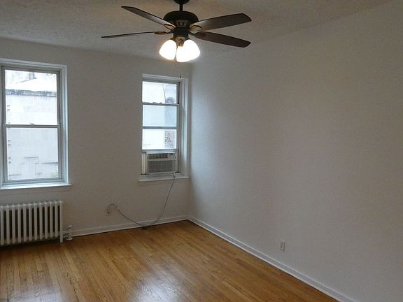 5th image of 250 E 35th St APT 4D