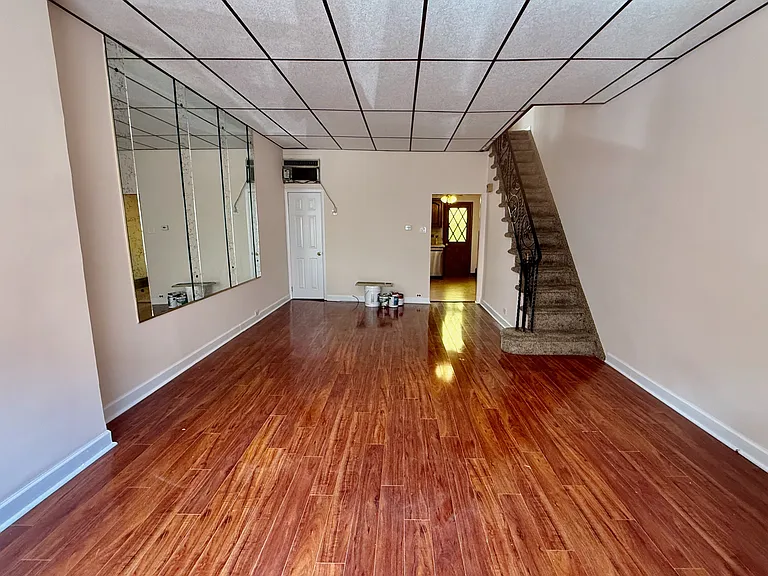 2416 S Juniper St — Photo 4