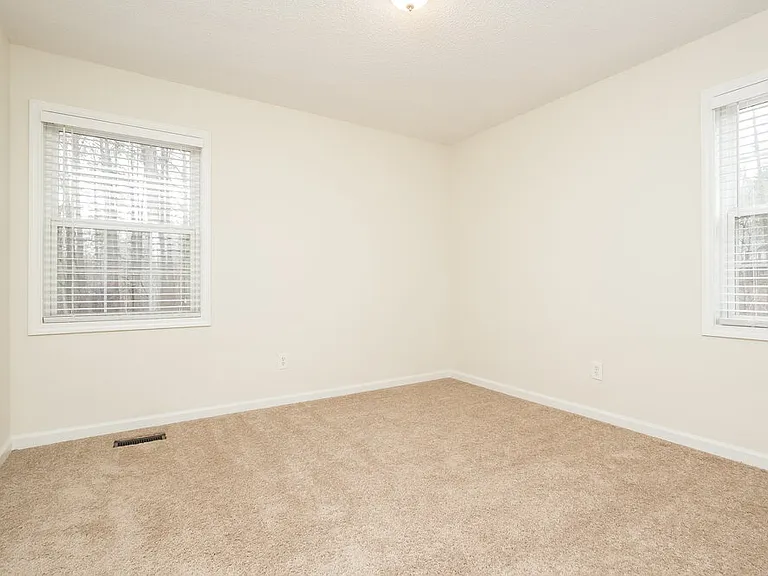 19 Eagle Point Ct — Photo 12