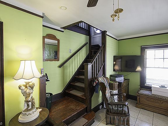 5th image of 463 Abington Ave