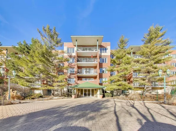 3940 W Bryn Mawr Ave APT 310, Chicago, IL 60659