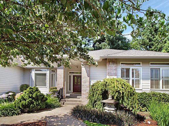 3rd image of 4002 NE 128th St