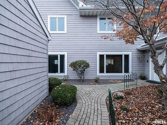 5th image of 414 Harbor Pointe Dr