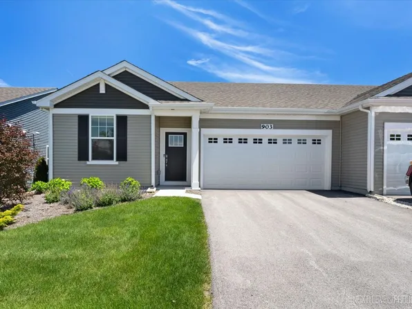 903 Fitzwilliam Way, North Aurora, IL 60542