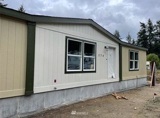 174 W Charmayne Dr, Oak Harbor, WA 98277