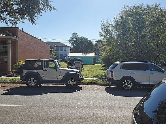 2nd image of 361 W Marion Ave
