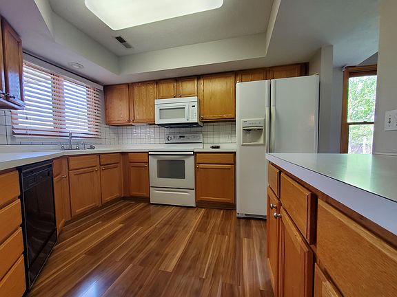 4th image of 620 NW 20th St #1