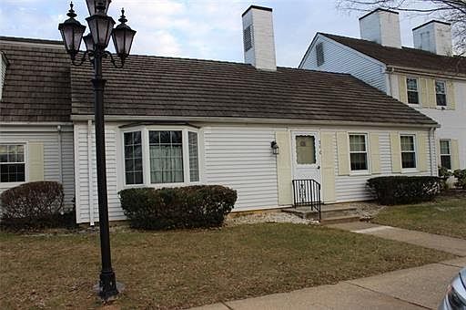 2nd image of 71C Rossmoor Dr