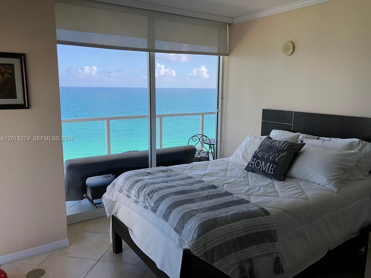 La Perla Condo — Photo 2