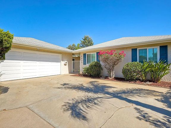 3rd image of 6451 Lake Mere Ct