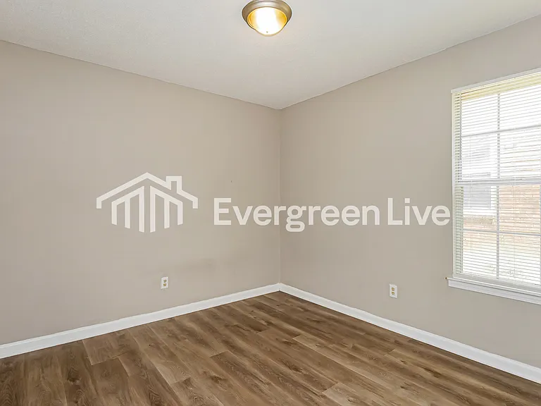 8402 Honey Dr — Photo 10