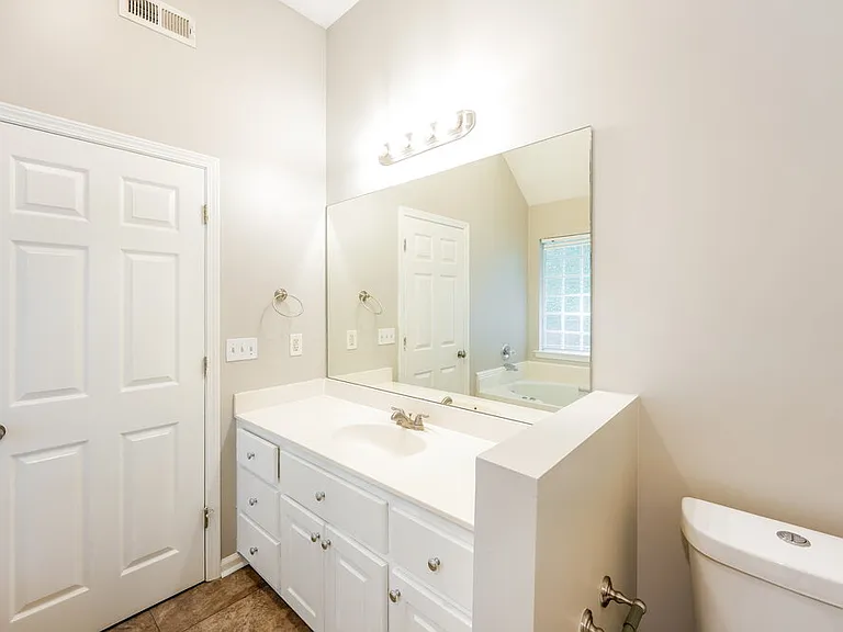 8028 Rockhampton Cir — Photo 11