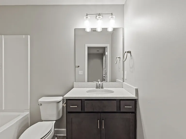 242 Mansfield Dr — Photo 27