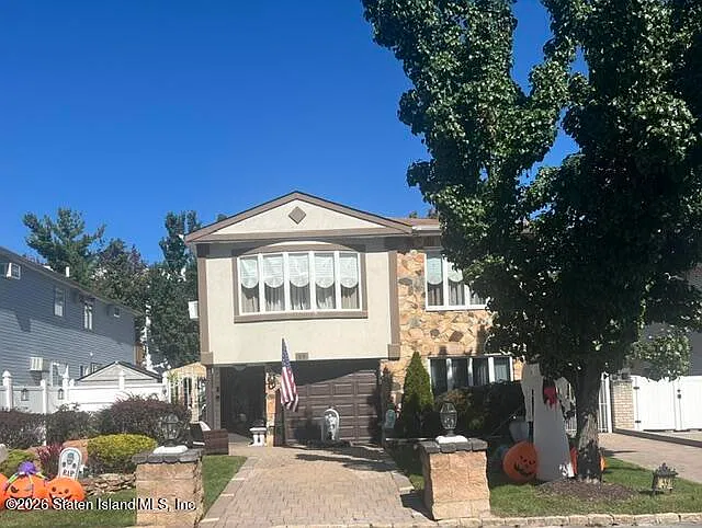 1 bed, 1.0 bath, 600 sqft, $1,800 — Photo 1