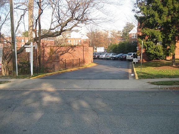 5th image of 1800 N Queens Ln APT 199