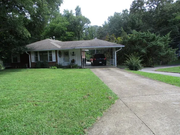 401 Edgewood St, Paris, TN 38242