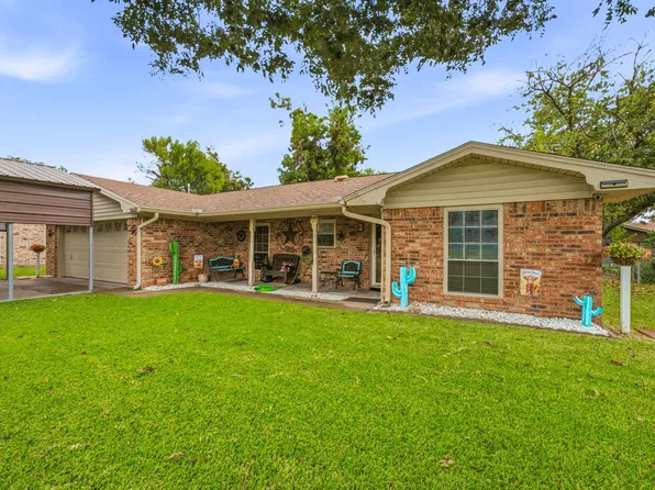 2606 Jasmine St, Stephenville, TX 76401