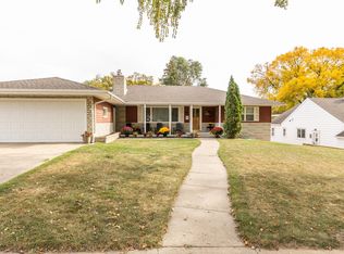 821 N 1st St, Bismarck, ND 58501