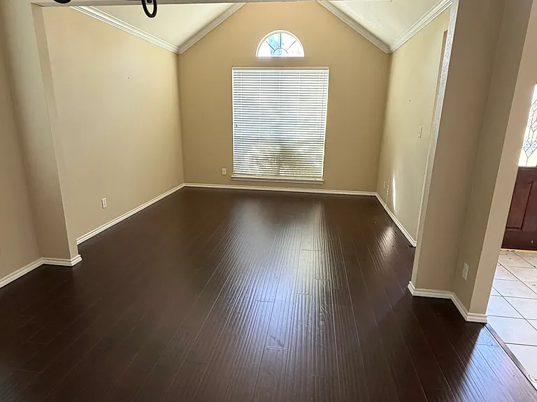 2513 Frosted Green Ln — Photo 4