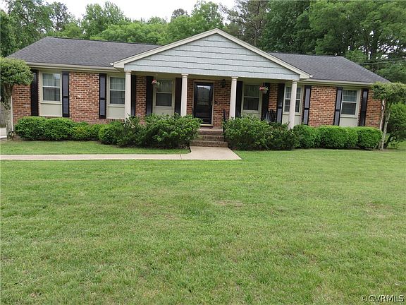 3rd image of 3409 Merkner Dr