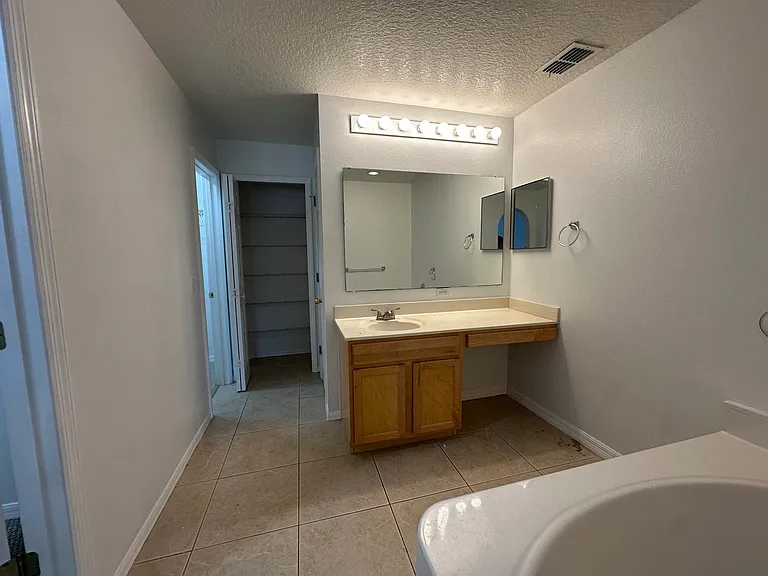 2529 12th Sq SW — Photo 33