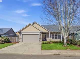 956 Kaylee Ave, Junction City, OR