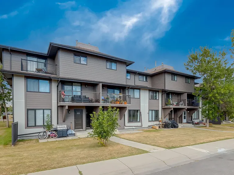 739 Bracewood Dr SW — Photo 93