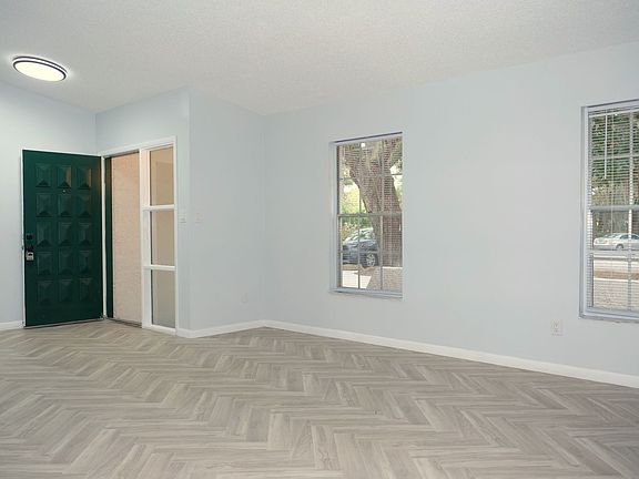 4th image of 2516 Leston Ct