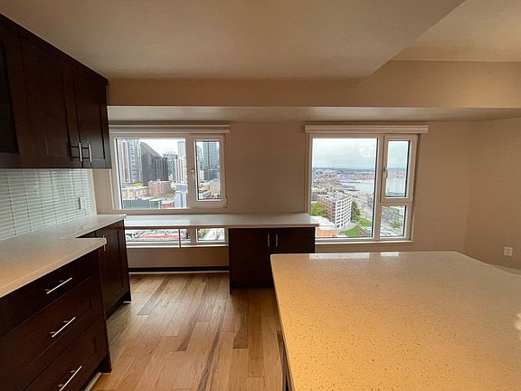5th image of 121 Vine St Unit 2201